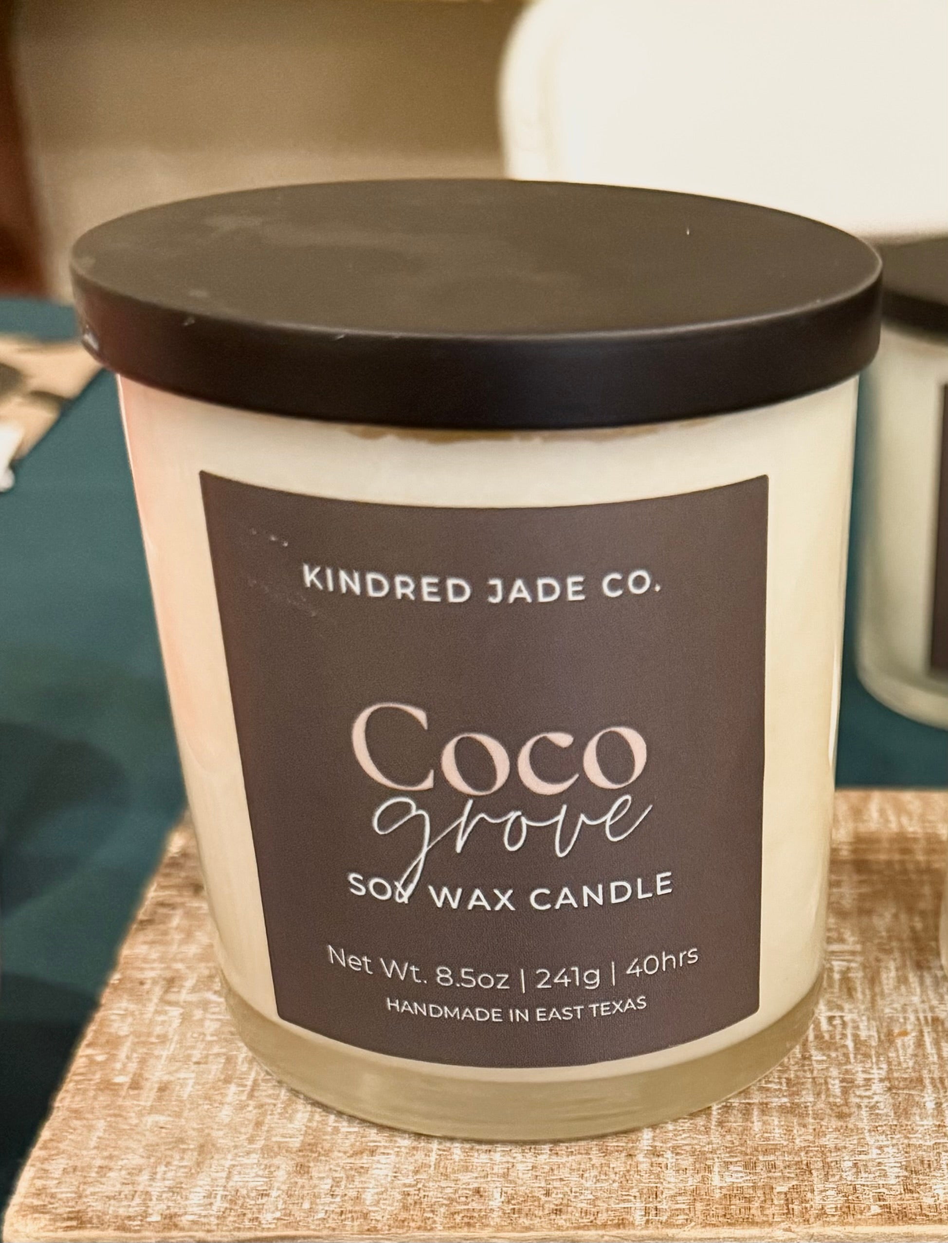 🥥 Coco Grove — Coconut & Cream Candle